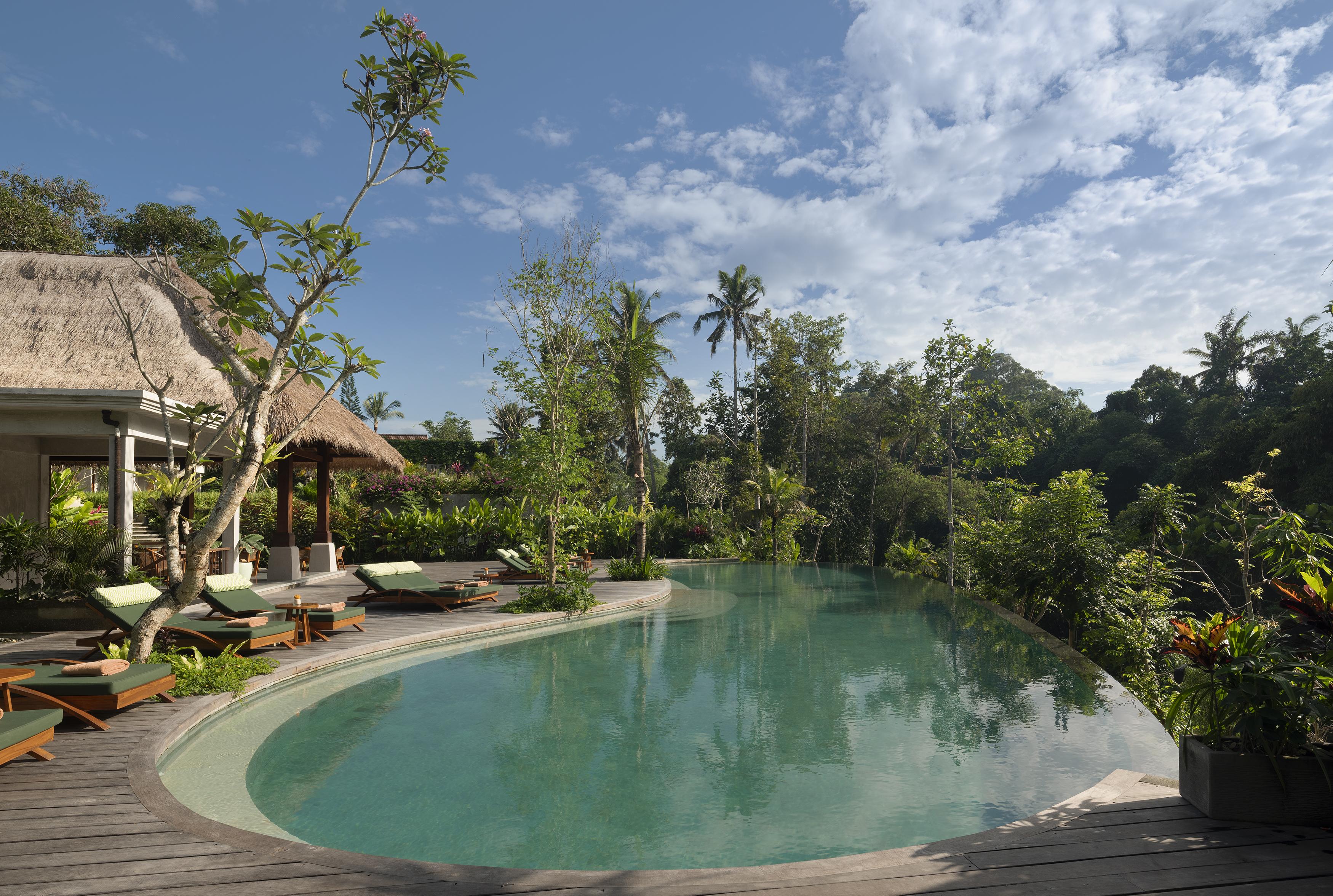 Hotel Adiwana Suweta Ubud Exterior foto A swimming pool in Bali, Indonesia